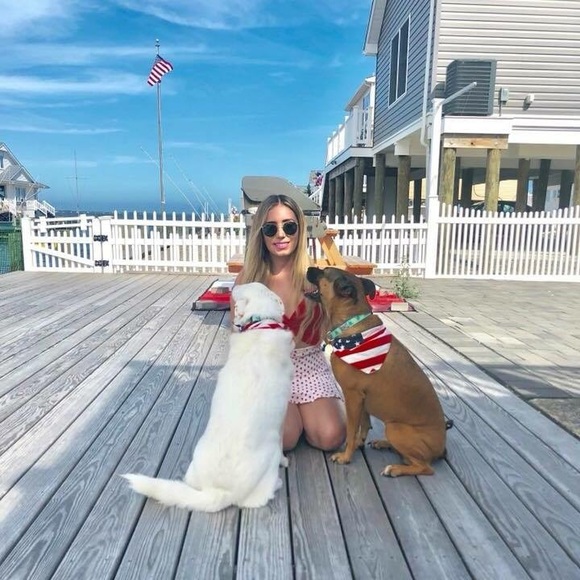 Meet your Posher, Jessica - Picture 1 of 1